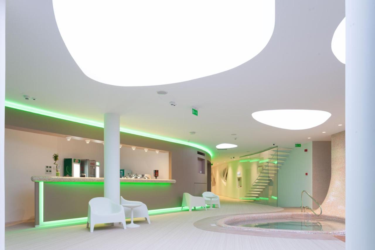 Zenith Mamaia